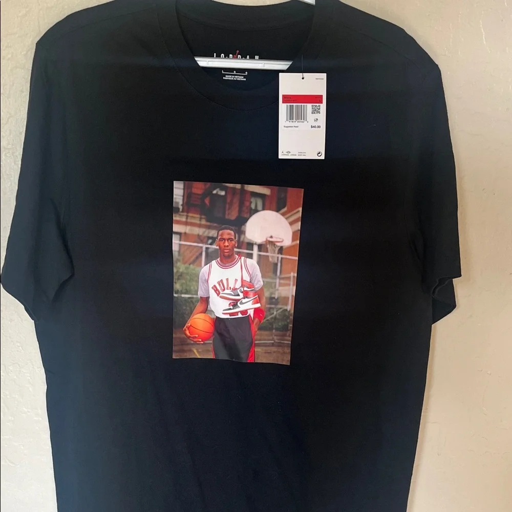 Jordan Black Graphic Tee with Basketball Print - Picture 1 of 1